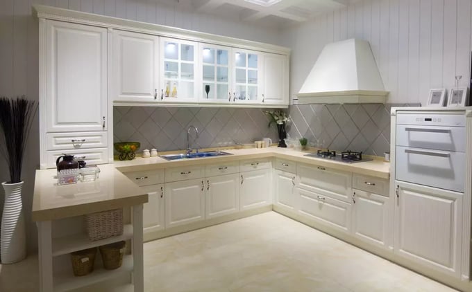 Easy to update and renovate - White Kitchen Cabinets