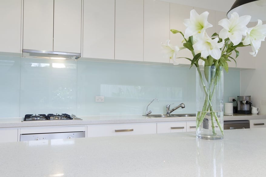 Glass Backsplash in Modern Kitchen