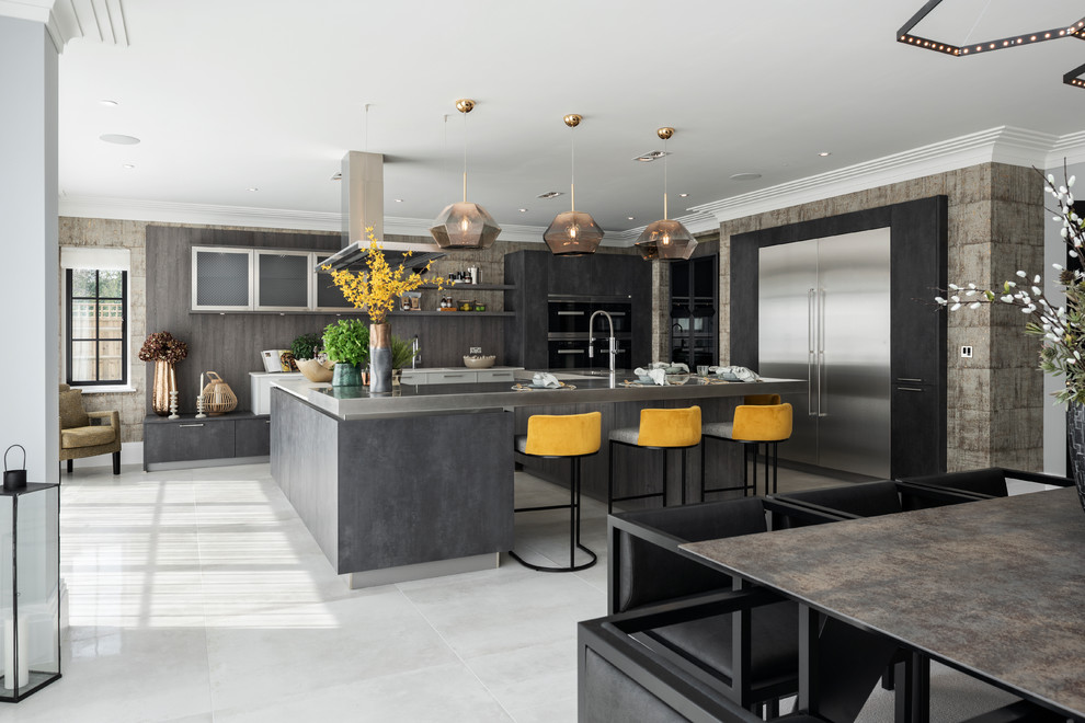 striking-industrial-kitchen-for-newly-built-home-buckinghamshire-kitchen-connection-of-ascot-kca Credits to Kitchen Connection of Ascot (KCA)