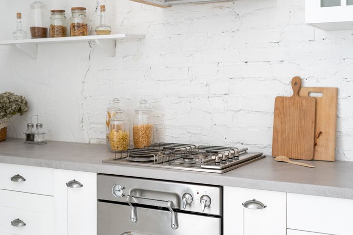 How to achieve a farmhouse kitchen look – the materials and features that  are key