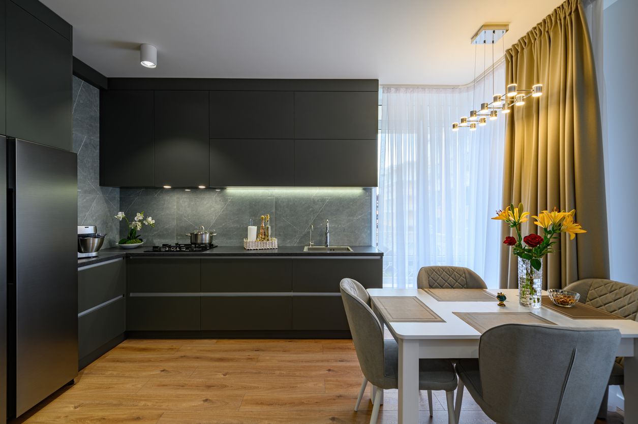 Go dark- Modern Kitchen